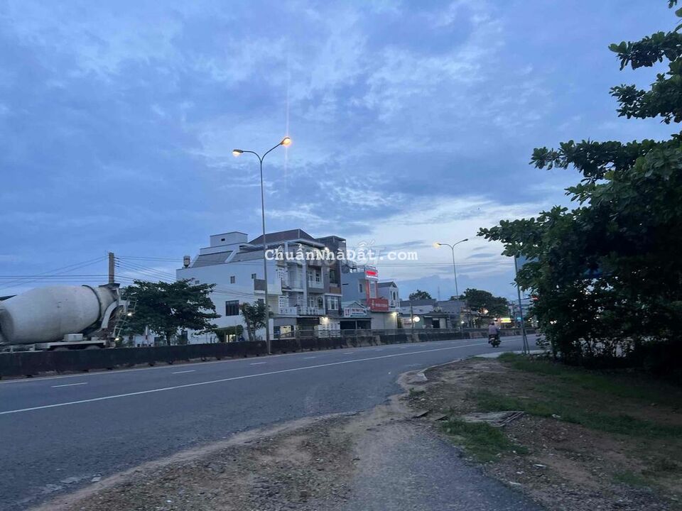 CẦN BÁN 210m2 ĐẤT MTKD ĐƯỜNG 19/4 TP PHAN THIẾT GIÁ NGỘP CẦN BÁN 210m2 ĐẤT MTKD ĐƯỜNG 19/4 TP PHAN THIẾT GIÁ NGỘP