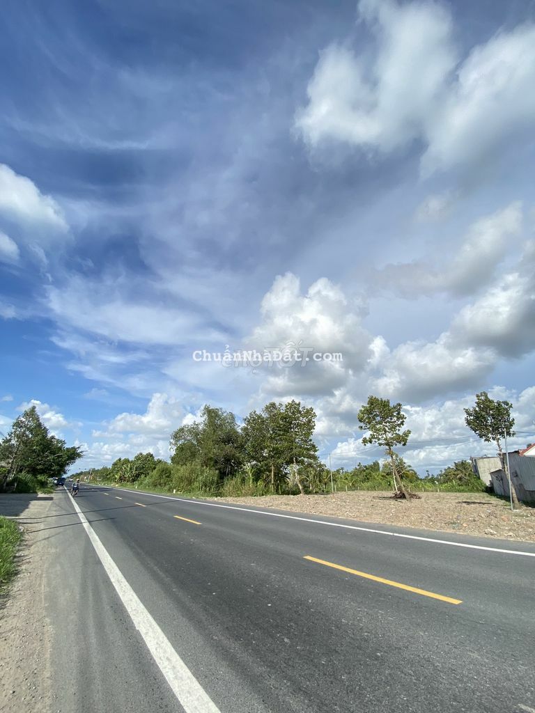 Mặt tiền QL 61C 8x48=384m2 có 90m2 thổ cư giá 3,1tỷ Cách Vàm Xáng 600m