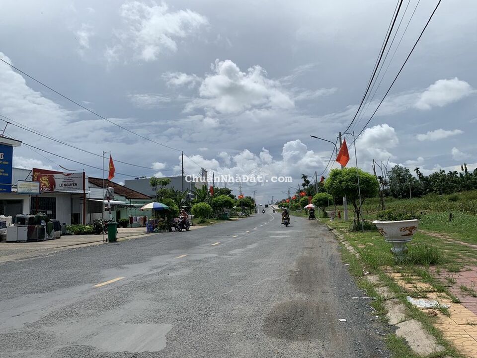 Nhà Cấp 4 mặt tiền đường Nguyễn Văn Cừ 5x14,3=70,25m2 giá 2,9 tỷ PĐ CT