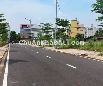 Bán lỗ lô đất 70m2 trả nợ ngân hàng khu Phú Giáo giá = 1 con Ô tô.