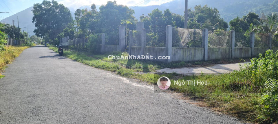 Chính chủ bán 1000m2 đất có 300m2 Thổ cư, lưng tựa núi Dinh giá chỉ 5tr/m2 rất thích hợp đầu tư