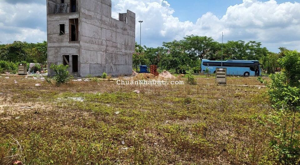 Đất ngộp bán gấp 100m² thổ vườn sổ sẵn trung tâm Phú Mỹ 750Tr