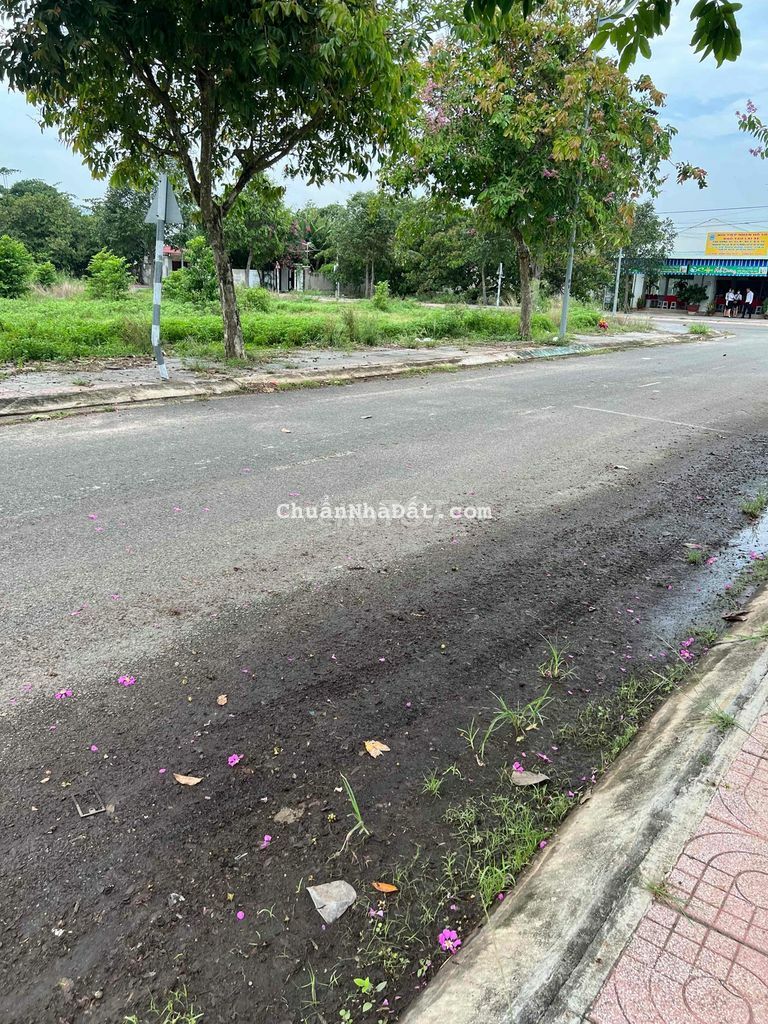 Ra nhanh lô đất gần cảng Phú Mỹ, 950 triệu, sổ sẵn