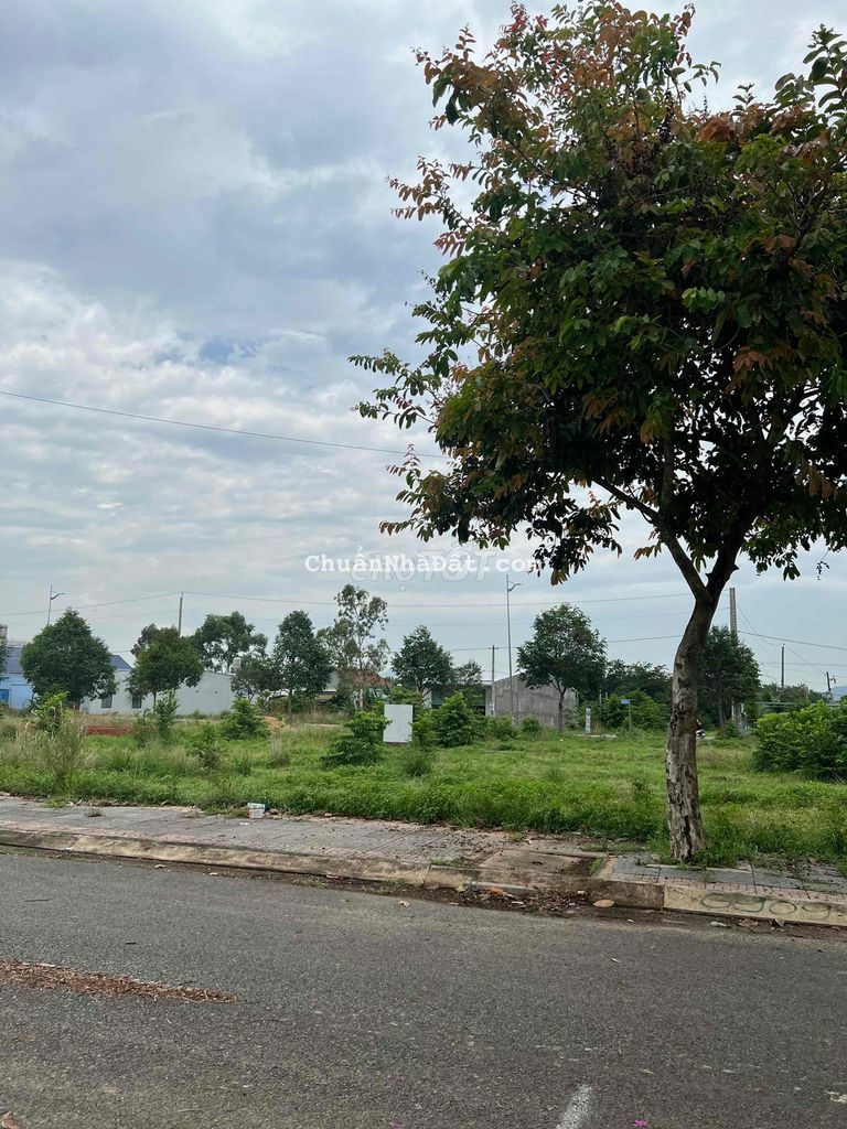 Ra nhanh lô đất gần cảng Phú Mỹ, 950 triệu, sổ sẵn