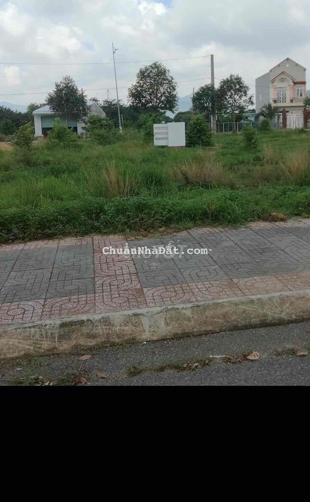 Ra nhanh lô đất gần cảng Phú Mỹ, 950 triệu, sổ sẵn