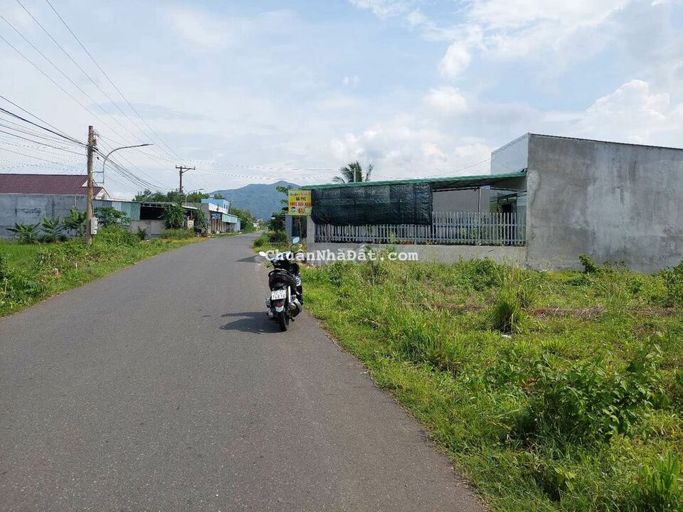 Bán Đất Ngay Khu Công nghiệp MT Nhựa 10m.  Đất Châu Pha. Tx Phú Mỹ