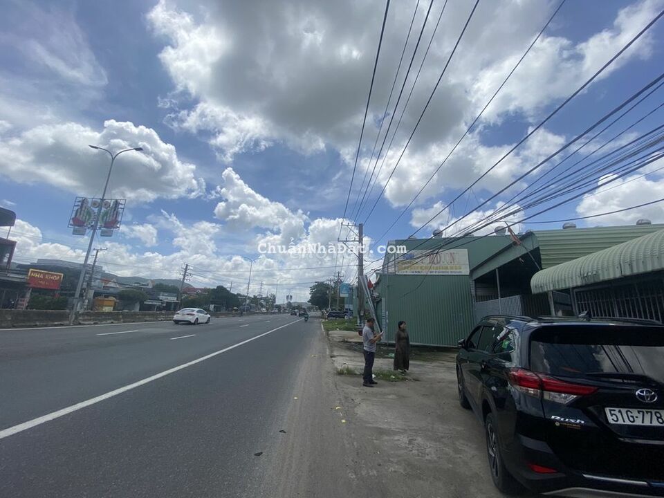 Chính Chủ bán đất tặng nhà QL 51 Tân Hải, Phú Mỹ 8,3x43 giá 6tỷ3