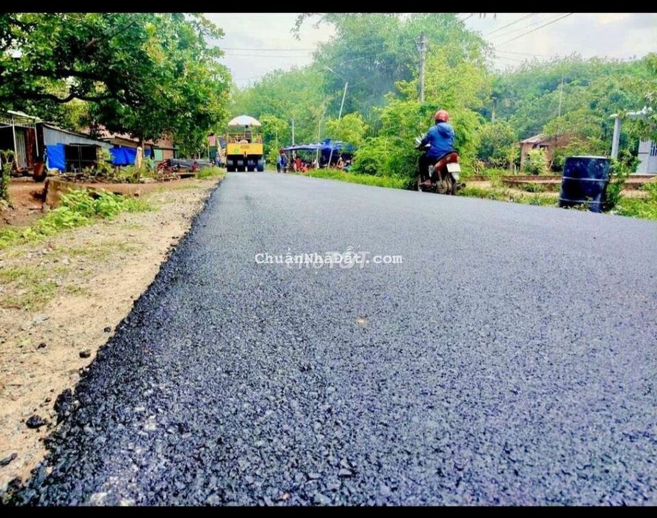 841m2 đất thổ cư, có 27m mặt tiền nhựa, gần KCN Long Bình, Phú Riềng. 841m2 đất thổ cư, có 27m mặt tiền nhựa, gần KCN Long Bình, Phú Riềng.