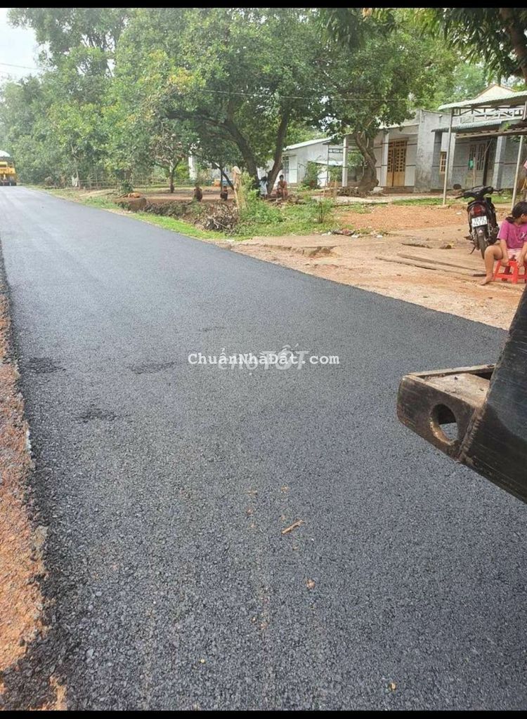 27m đường nhựa, tổng 841m2 thổ cư 100m, gần KCN Long Bình, Phú Riềng. 27m đường nhựa, tổng 841m2 thổ cư 100m, gần KCN Long Bình, Phú Riềng.