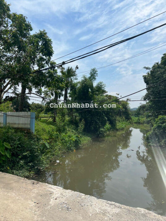 0982994996 chính chủ e bán 4477 m2 đất sổ đỏ làm nhà nghỉ dưỡng giá 3.8 triệu/ m2 0982994996 chính chủ e bán 4477 m2 đất sổ đỏ làm nhà nghỉ dưỡng giá 3.8 triệu/ m2