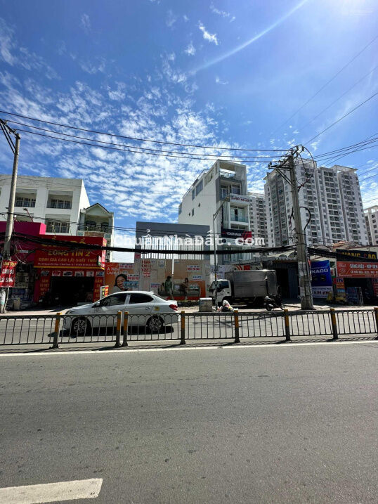 Siêu phẩm - Khuôn đất MT Hoà Bình - Đối diện Đầm Sen - Q11 - 15x40m - CTXD 9 tầng - Giá 55 tỷ