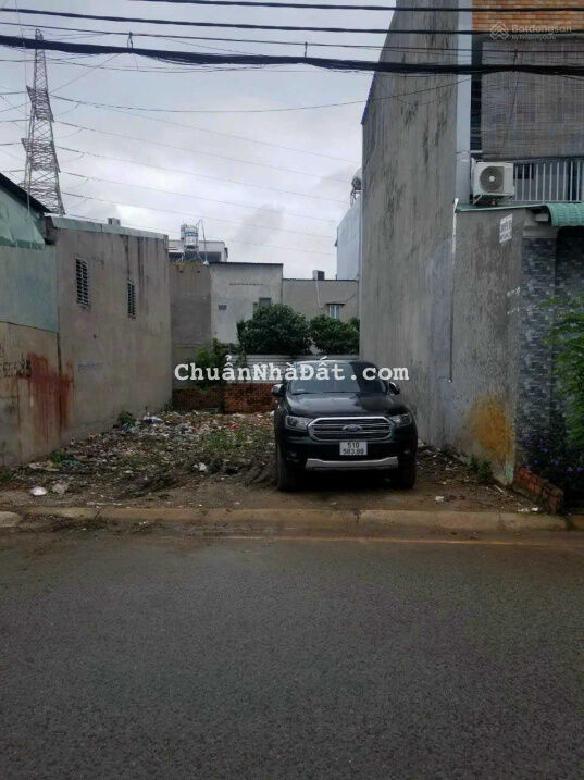 Ngộp cần bán gấp lô đất mặt tiền đường lớn Thạnh Lộc 15 Quận 12. Diện tích 127,5m2. LH 0919036536