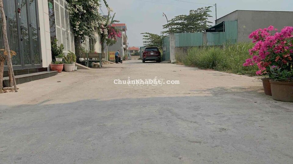 Ngợp lô đất 10x18,5=185m full thổ cư còn 43tr/m2