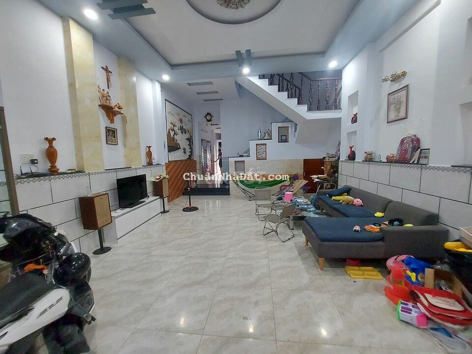 BÁN ĐẤT TẶNG NHÀ 2 TẦNG, 200M2 MẶT TIỀN AN PHÚ ĐÔNG 3, Q12