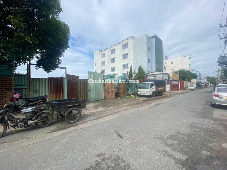 Bán lô đất lớn hẻm 338/ Nguyễn Văn Quá, 40x65m (2602m2) giá 130 tỷ, đường nhựa 12m