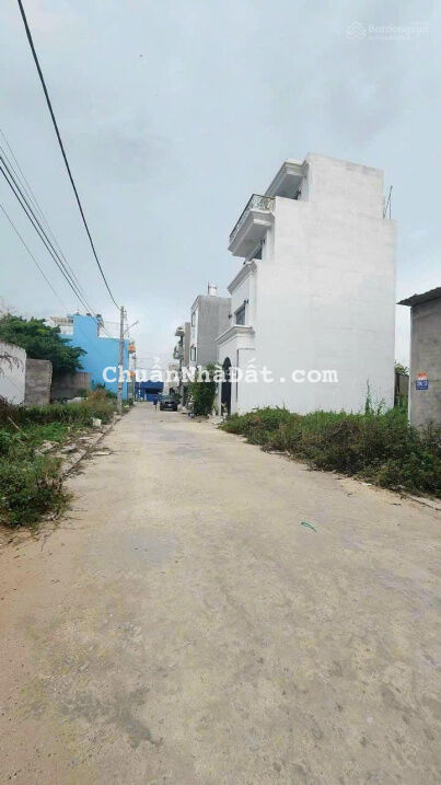 Đất giá tốt nhất quận 12 khu Hà Huy Giáp. DT 4,3x13m và 5m x 11m. Giá. 2.65 tỷ. Hẻm 10m 1 xẹc