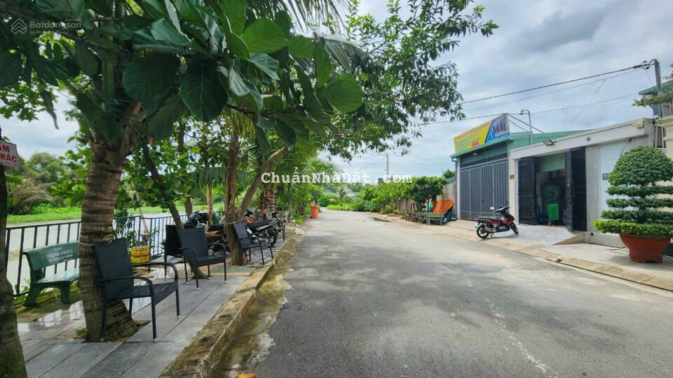 Đất giá tốt nhất quận 12 khu Hà Huy Giáp. DT 4,3x13m và 5m x 11m. Giá. 2.65 tỷ. Hẻm 10m 1 xẹc