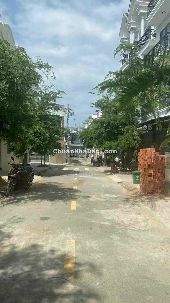 Bán Gấp đất 4.3x14,3tỷ850tr,Lê Thị riêng.q12