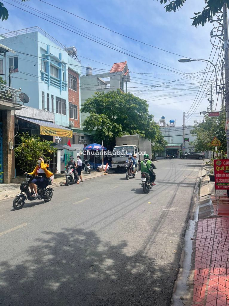 MẶT TIỀN HT45 .NHÀ CẤP 4 . DT :4*17 . CẦN BÁN.