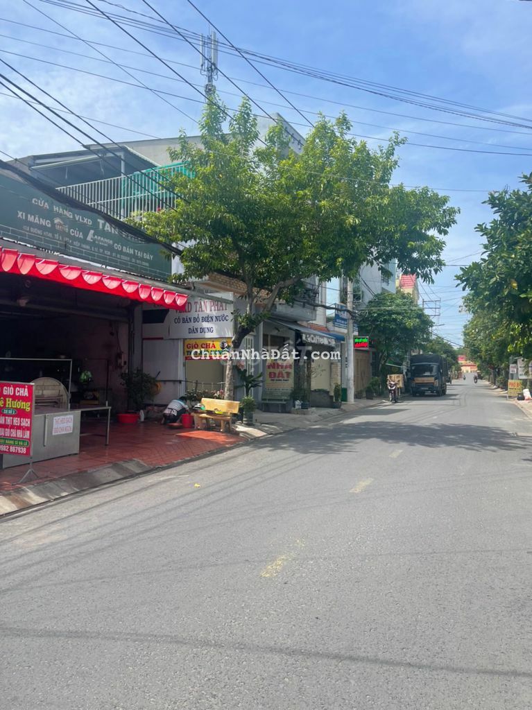 MẶT TIỀN HT45 .NHÀ CẤP 4 . DT :4*17 . CẦN BÁN.