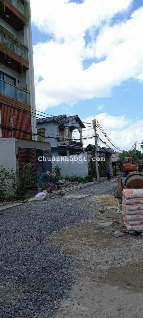 Bán lô đất 97m2 ngay cổng Uỷ Ban Phường An Phú Đông đang làm đường nhu