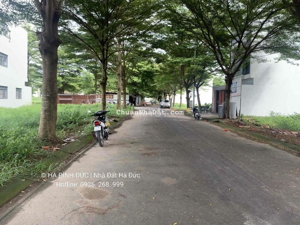 Cần nhượng lại lô đất 4.5x22 đã có sổ hồng riêng từng nền