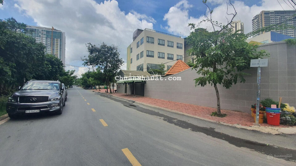 Bán đất 33 Giang Văn Minh - 1700m2 - 293 tỷ - 0908947618