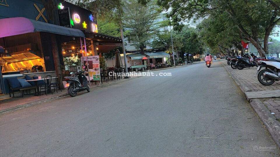 Giá tốt chỉ 123 tr/m2 sở hữu ngay 384m2 đất MT đường Lê Hữu Kiều, gần sông mát mẻ, ngay TTHC Quận 2