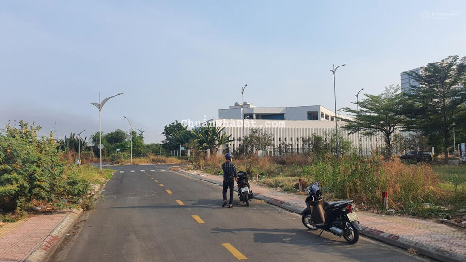 Bán đất đường A rộng 25m - khu 1.8ha Bình Khánh - Có 1 cặp liên kế - 160 Tr/m2 Bán đất đường A rộng 25m - khu 1.8ha Bình Khánh - Có 1 cặp liên kế - 160 Tr/m2