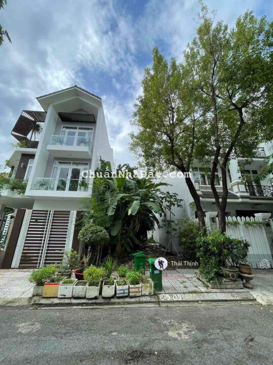 Đất sạch Tân Phong quận 7 - khu dân cư vip - 3 mặt sông thoáng - 7x18m2 - chào 18 tỷ chút