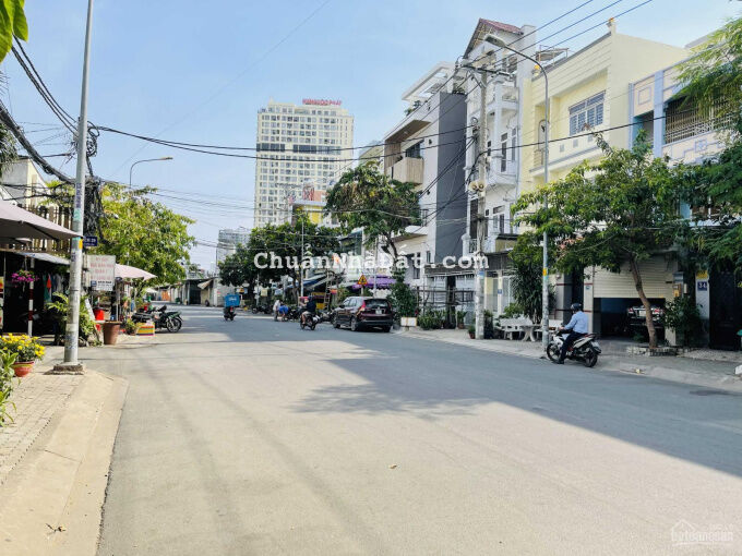 Chính chủ cần bán gấp đất mặt tiền đường Lý Phục Man, Q7. DT 12x37m, XD: cao tầng, SHR, giá 62 tỷ Chính chủ cần bán gấp đất mặt tiền đường Lý Phục Man, Q7. DT 12x37m, XD: cao tầng, SHR, giá 62 tỷ