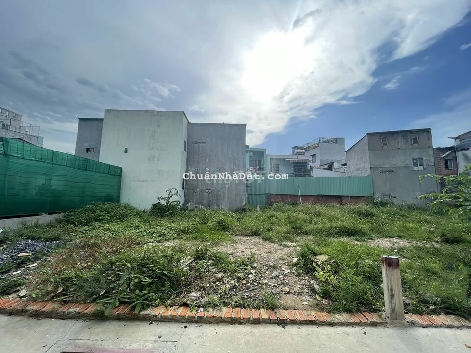 Bán lô đất thổ cư 4.3x13m, nở hậu 5.3m, có GPXD trệt lửng 2 lầu ST, Q7