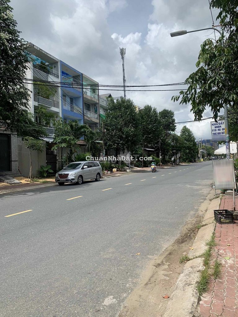 Bán đất mặt tiền Lê Bôi 5x18 , có sổ đỏ cầm tay , Phường 7 Quận 8