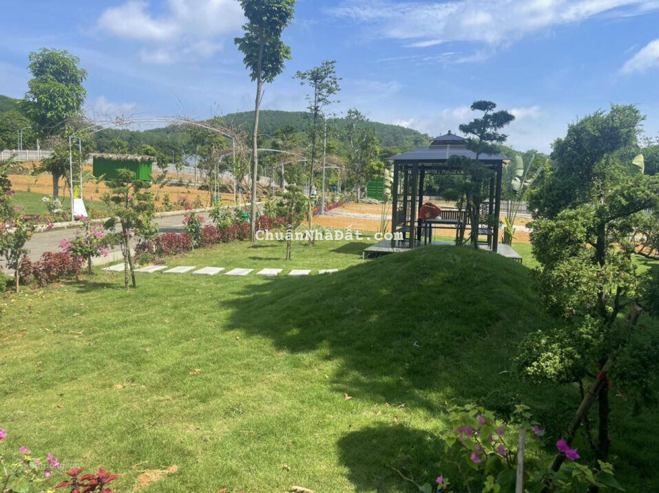 Nhà em cần bán nhanh lô 2 mặt tiền cạnh suối chỉ hơn 1ty 5P ra khu ĐHQG và CNC tiện ở or đầu tư