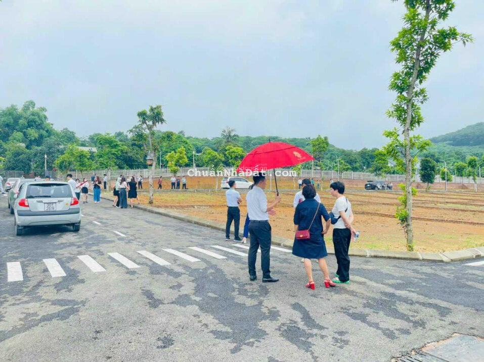 Lô góc 2 mặt tiền chỉ 12tr/m2 ở lõi đô thị Hòa Lạc. Sơn thủy hữu tình. Nghỉ dưỡng tuyệt vời Lô góc 2 mặt tiền chỉ 12tr/m2 ở lõi đô thị Hòa Lạc. Sơn thủy hữu tình. Nghỉ dưỡng tuyệt vời