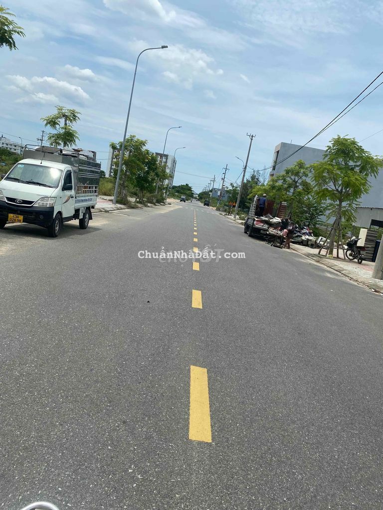 bán lô đất biệt thự đường nguyễn đình hoàn giá tot bán lô đất biệt thự đường nguyễn đình hoàn giá tot