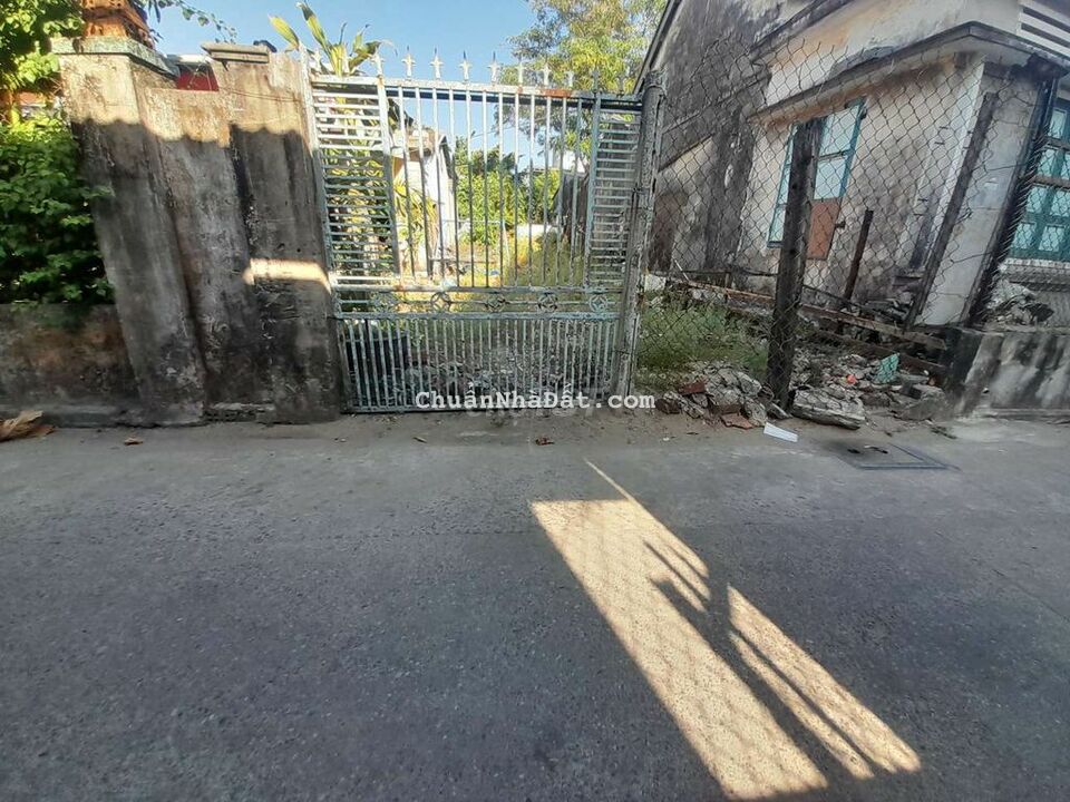 Lô đất biển gần chợ giá sập sàn kiệt 3m5