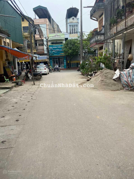 Chính chủ cần tiền nên bán gấp lô đất 400m2 ở xóm Chằm, xã Xuân Sơn, thị xã Sơn Tây, Hà Nội