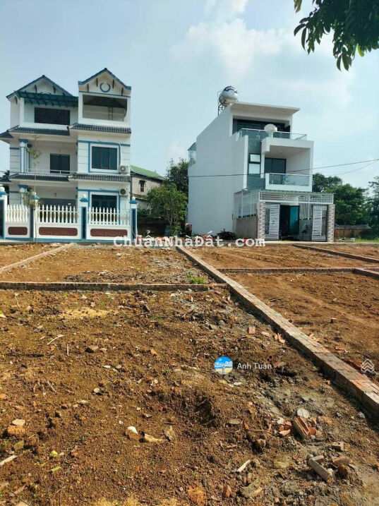 Bán gấp: 60m2 đất full thổ cư, giá 775tr gần khu CNC, FPT và ĐH Quốc Gia, cách 500m đầy đủ tiện ích