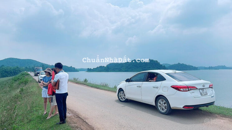 Chỉ 710tr - Tặng 3 chỉ vàng sở hữu lô đất view hồ Đồng Mô đẹp, đối diện dự án SunGroup, sát DT416 Chỉ 710tr - Tặng 3 chỉ vàng sở hữu lô đất view hồ Đồng Mô đẹp, đối diện dự án SunGroup, sát DT416