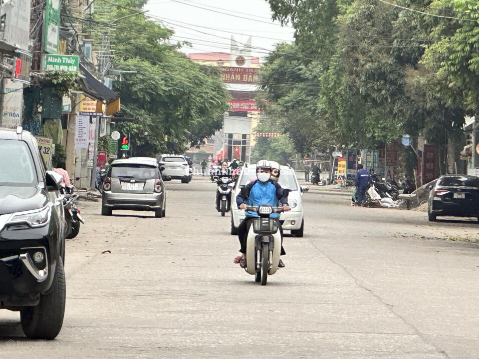 Cắt lỗ chỉ còn 990tr lô đất tại Cổ Đông, mặt đường nhựa ô tô tránh, gần QL21, ngã ba chợ đông đúc Cắt lỗ chỉ còn 990tr lô đất tại Cổ Đông, mặt đường nhựa ô tô tránh, gần QL21, ngã ba chợ đông đúc