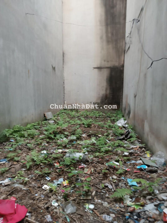 Bán mảnh đất Triều Khúc 32m2, MT 3,3m cách 1 nhà ra mặt đường Tân Triều, giá chỉ 3.4 tỷ