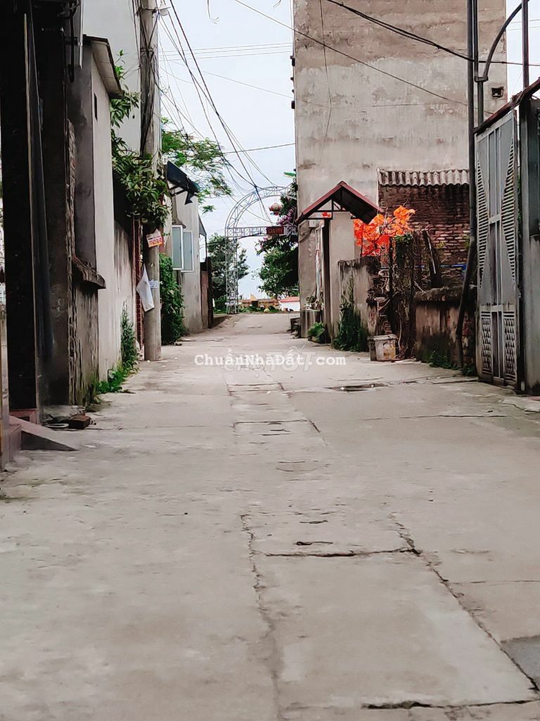 TỨ HIỆP ĐẤT GIÁP BÊN KHU TĐC NGÕ THÔNG, GIÁ TỐT