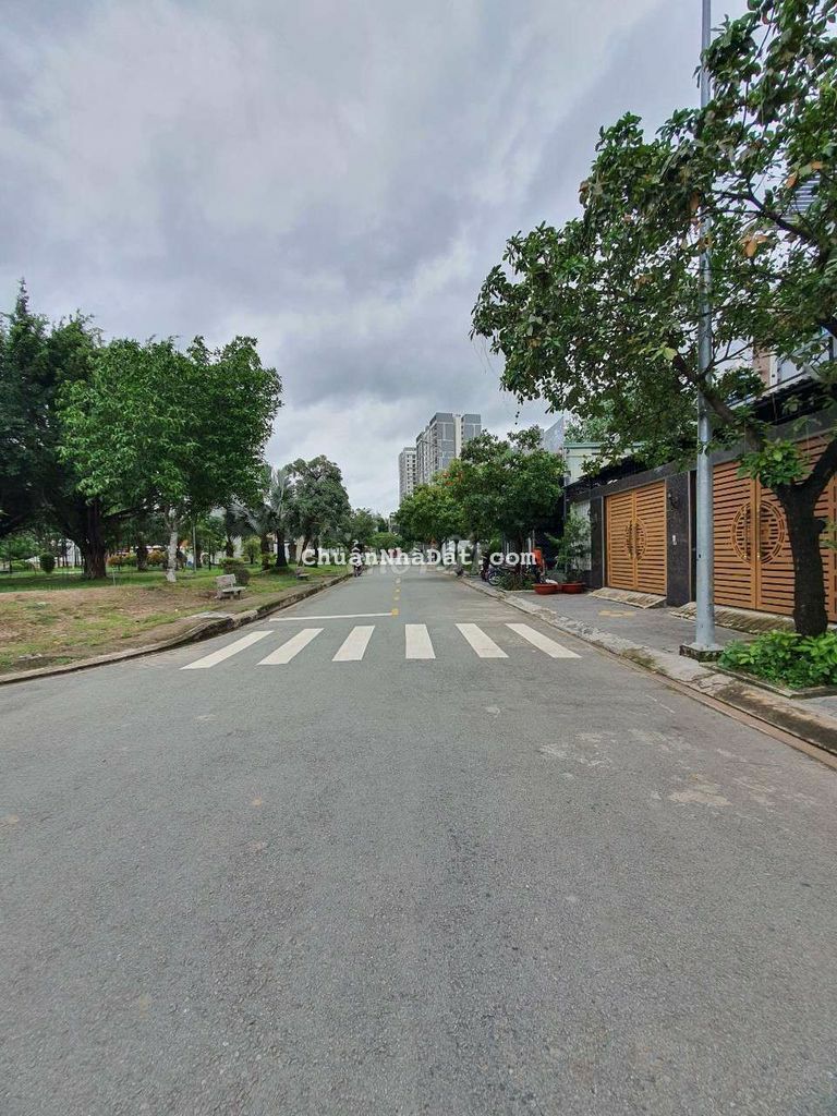 Đất biệt thự KDC The Season Lotte Mart Lái Thiêu, cách Quốc lộ 13 100m