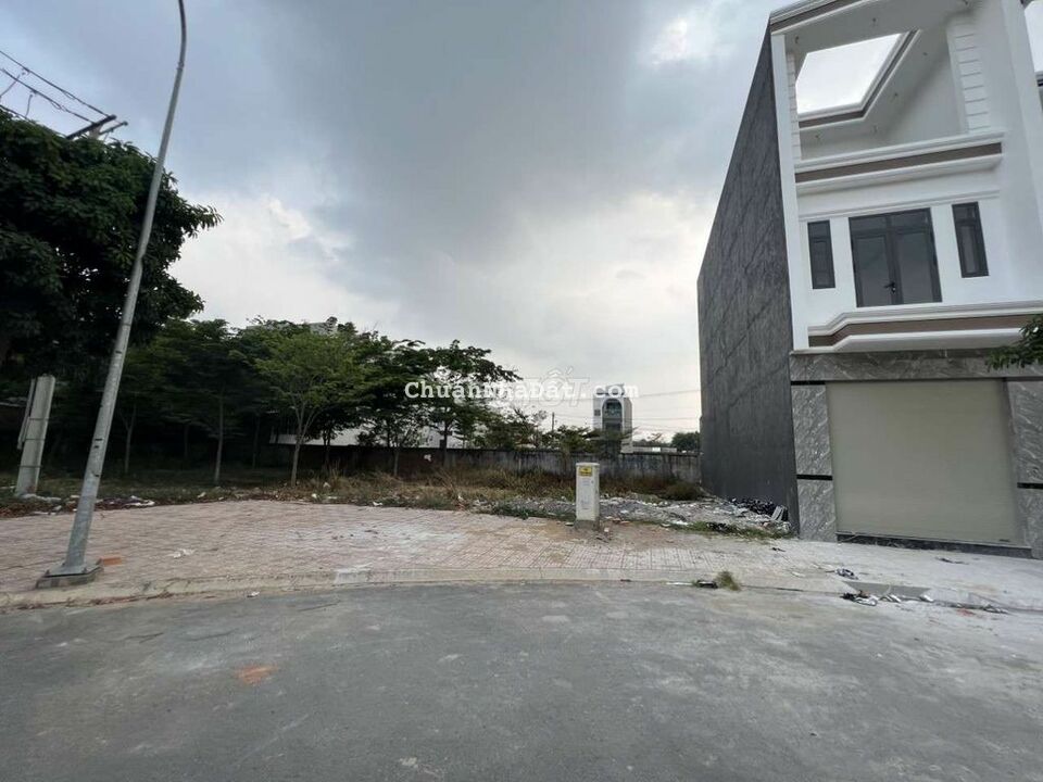 Đất Rẻ trục chính kdc Lê Phong gần Ngã tư Liên Huyện - Phan Đình Giót