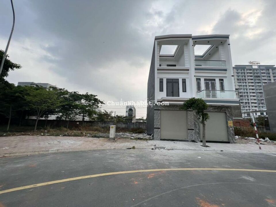 Đất Rẻ trục chính kdc Lê Phong gần Ngã tư Liên Huyện - Phan Đình Giót