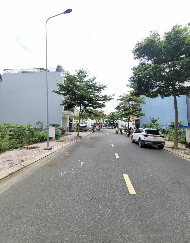 Lô Đất Rẻ Nhất KDC Lộc Phát, Nằm Trên Đường D1