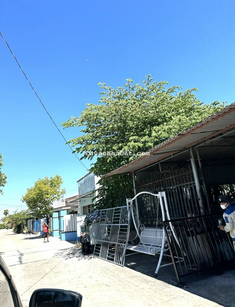 Bán đất gần ngã 3 Hương An gần chợ Hà Lam sổ sẵn chỉ 3xx ngang 6m Bán đất gần ngã 3 Hương An gần chợ Hà Lam sổ sẵn chỉ 3xx ngang 6m