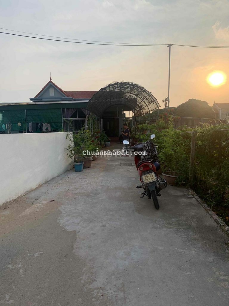 đất rẻ đường rộng ô tô đõ cửa