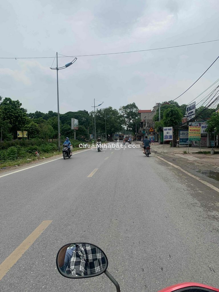 đất rẻ trục chính đường nhựa liên xa